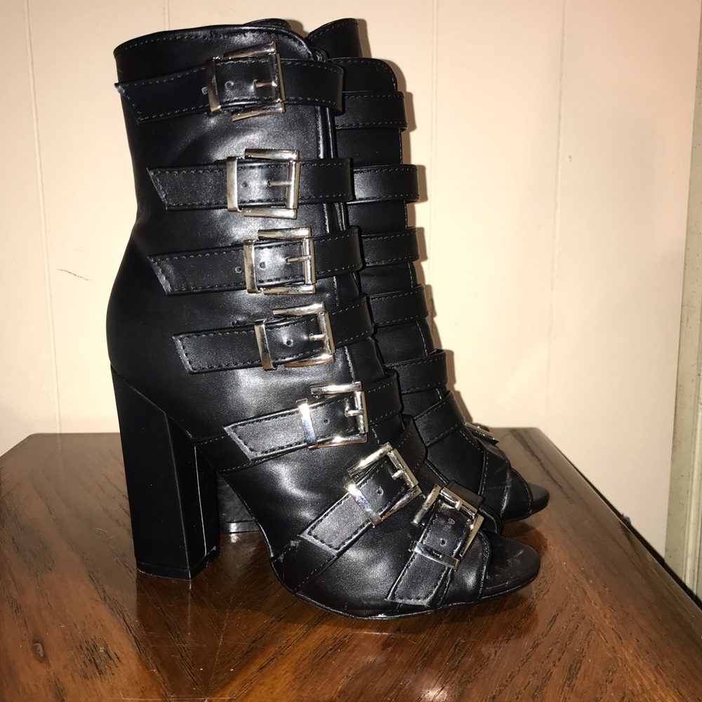 Cape Robbin Heels